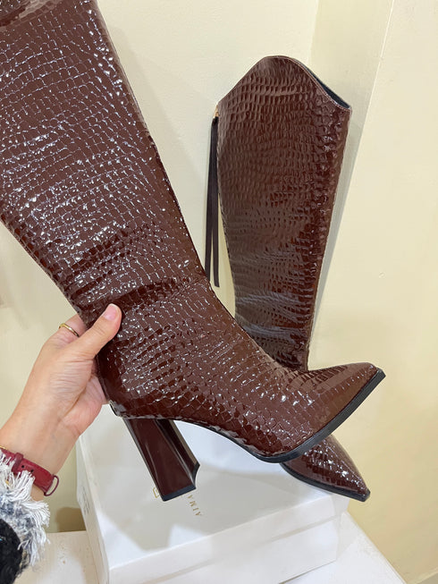 Pointed- Toe Block Heel Long Boots